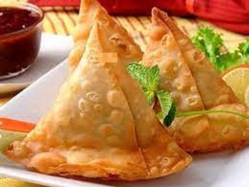 Tasty And Delicious Salty Samosa With Potato And Maida, 6 Hours Shelf Life