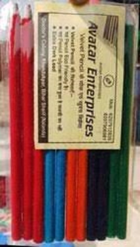 स्टेशनरी यूज़ कलर बोल्ड वेलवेट पेंसिल स्मूथ राइटिंग के लिए और बच्चों के लिए बिल्कुल सही