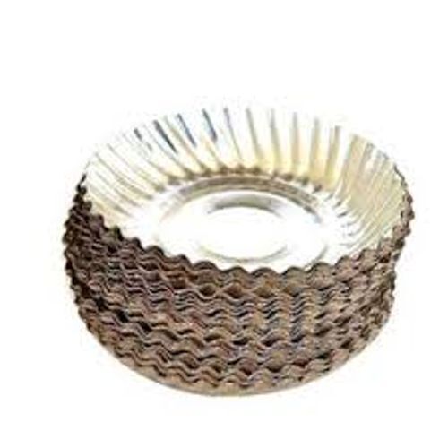 पार्टी के लिए गोल्डन यूज़ एंड थ्रो डिस्पोजेबल पेपर प्लेट्स