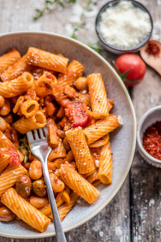 Brown Pasta Rusk, Fat Contains 7g, 1 Months Shelf Life and Delicious Taste