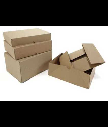 फाइन फिनिश और हाई स्ट्रेंथ के साथ ब्राउन कलर प्लेन पैटर्न पैकेजिंग बॉक्स 