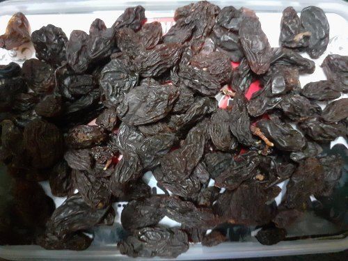 Common Handpicked And Totally Natural Originated Dried Black Raisin 