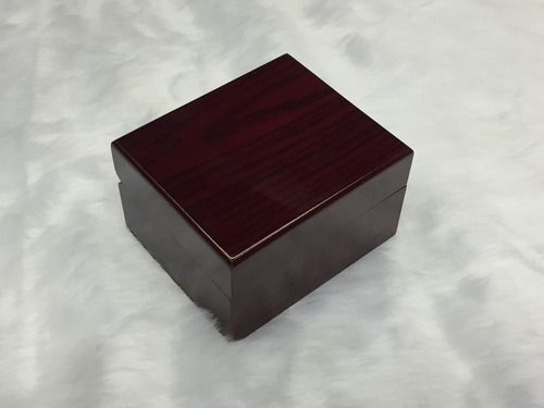  उत्कृष्ट हस्तनिर्मित छोटे लकड़ी के उपहार पैकेजिंग बॉक्स 
