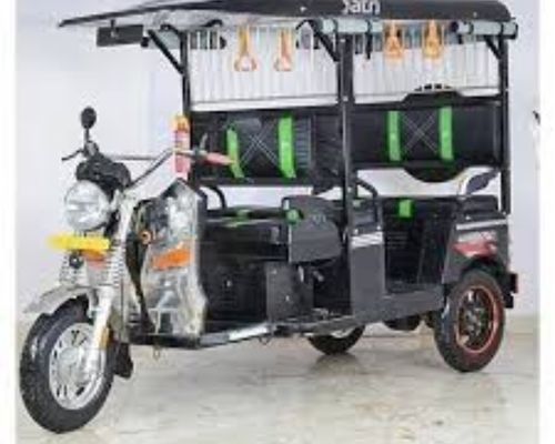 Six Seater Three Wheeler Large Space Black Battery Operated E Rickshaw