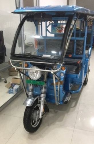 Three Wheeler Six Seater Large Space Blue And Black Battery Operated E Rickshaw