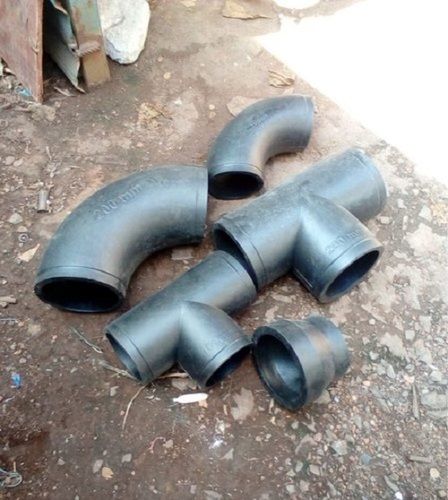 Black Premium Quality Leak Resistant Heavy Duty And Strong Pipe Fitting Products