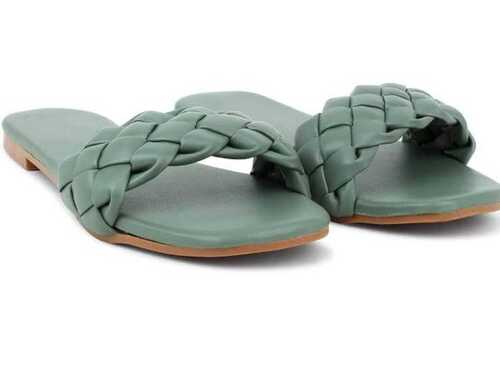 स्किन फ्रेंडलिनेस एलिगेंट लुक स्लिप रेज़िस्टेंस और कैज़ुअल वियर लेडीज़ सैंडल