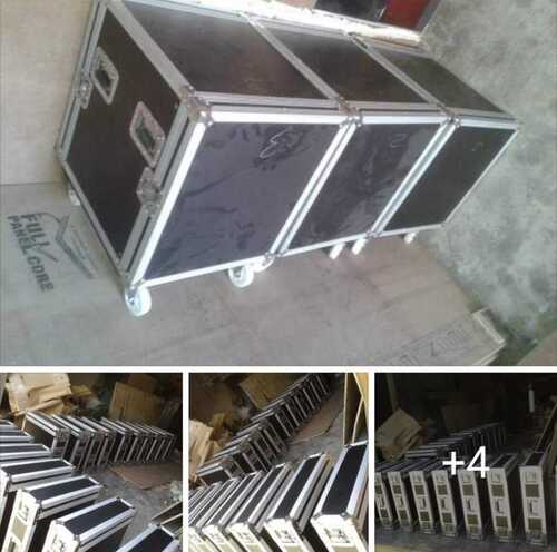 Sturdiness In Construction Termite Resistance Rectangular Black Flight Case