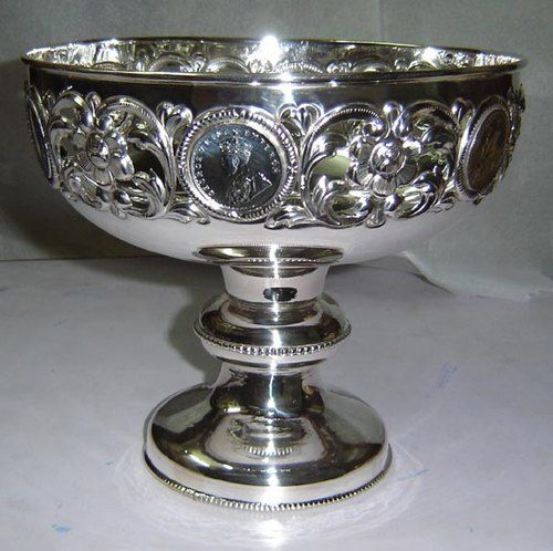 Iron Round Shape Silver Colour Cup Trophies For Winner Appreciation Of Army Units Purpose 