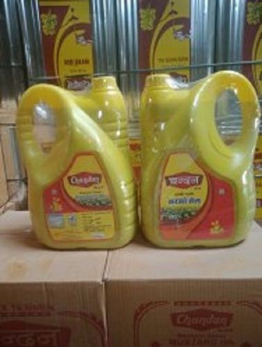 Light Yellow 100 % Pure Natural And Organic Refined Sunflower Oil For Cooking