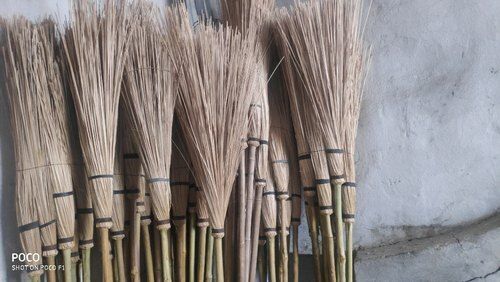 Premium Quality Wooden Long Handle Coconut Broom for Easy Cleaning