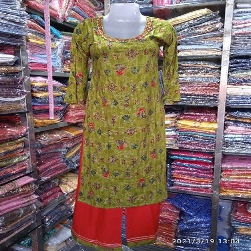 Women Comfortable Breathable Printed Kurta With Red Palazzo Full Sleeve