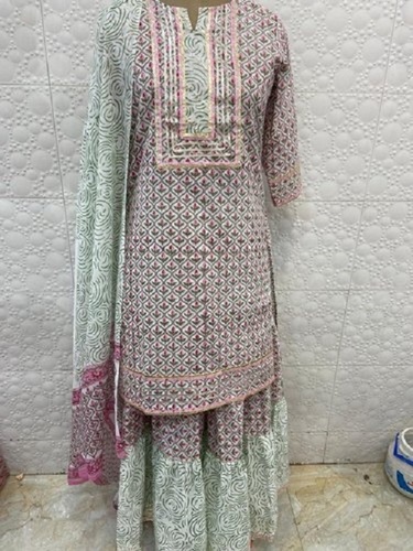 Women Light Weight Beautiful Comfortable Casual Wear Cotton Green Printed Suit By S K Gen Store 