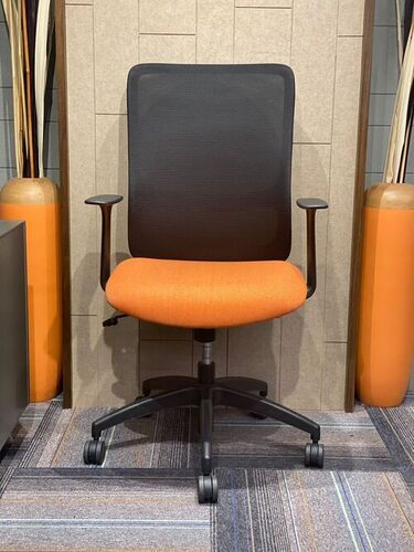 Black And Orange Modern Office Chair With Large Seat Surface With Long Back Support 367 