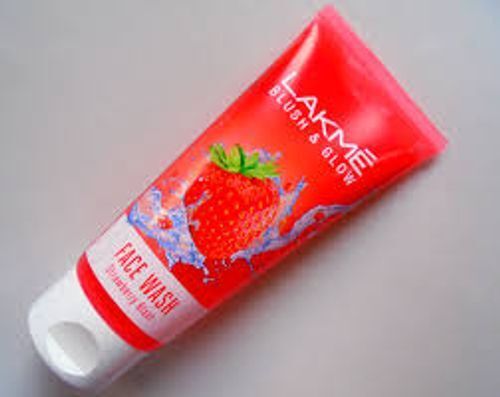 For Bright Skin With Fruit Extracts Lakmac Blush & Glow Strawberry Combo Face Wash Ingredients: Herbal