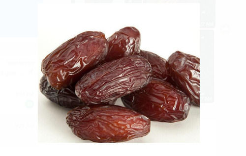 Brown Dry Dates Dried Fruit 2 Inch Size Pack Of 1 Kg With 1 Year Shelf Life