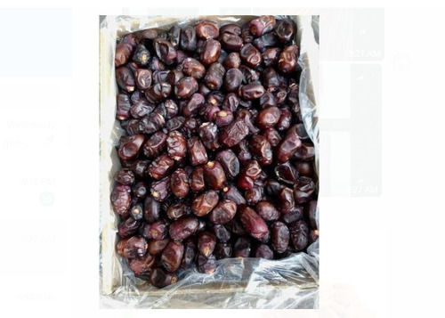 Rich In Vitamins, Minerals And Antioxidants Black Fresh Natural Dried Dates