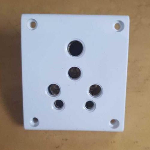 White 6 Pin Electrical Socket With 6 Ampere And 220 Voltage