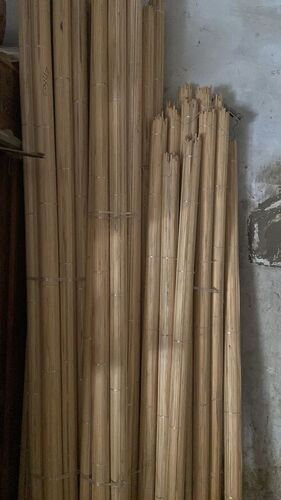 Strong And Durable Eco-Friendly Brown Round Bamboo Pole For Construction Uses Size: Customized