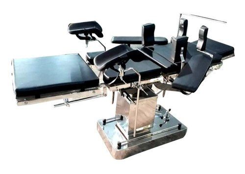 Operation Theater Table For Hospital usage, Size 1900 X 520