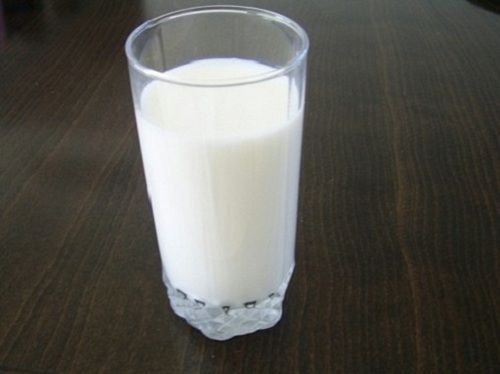 Calcium And Vitamins Enriched Antioxidants With Hygienically Packed Fresh Cow Milk