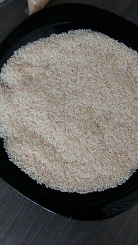 Medium Grain White Rice With 1 Year shelf Life And Packaging Size 25-50 Kg