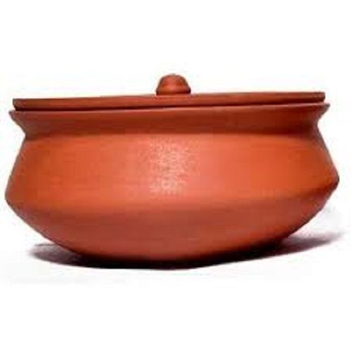 Lightweight Natural Handcrafted Brown Color Round Clay Handi With Matte Finish 