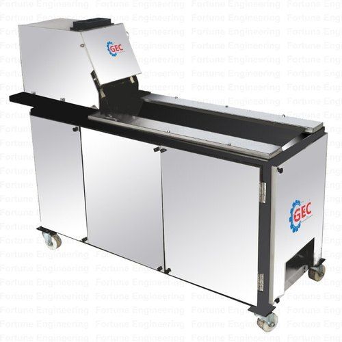 Silver Automatic Stainless Steel Body Conveyor Type Roti/Chapati Making Machine