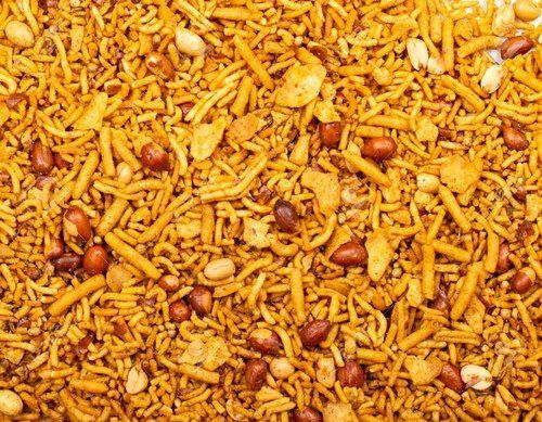 Delicious Blend Of Pulses And Spices Basic Indian Snack Fried Mix Namkeen, 1 Kg