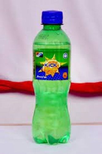 Sweet And Refreshing Kick Lemon Soft Drink, Lemon Flavoured Soft Drink Packaging: Bottle