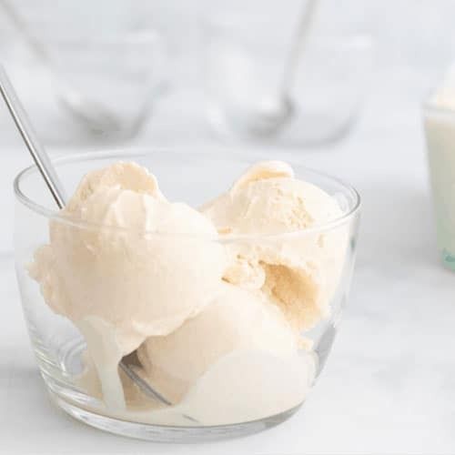 Simple Mouth Licking Smooth Flavored Creamy Taste Real Vanilla Ice Cream  Age Group: Old-Aged