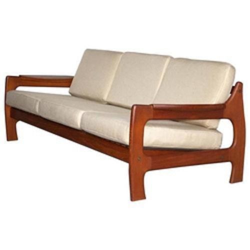 Handmade Comfortable And Long Lasting Brown White Modern Design Wooden Sofa Set For Home