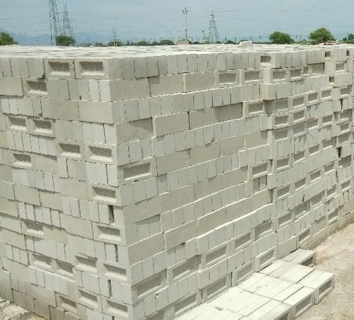 Gray Long Durable And Weather Resistance Rectangular Grey Cly Bricks For Construction Use