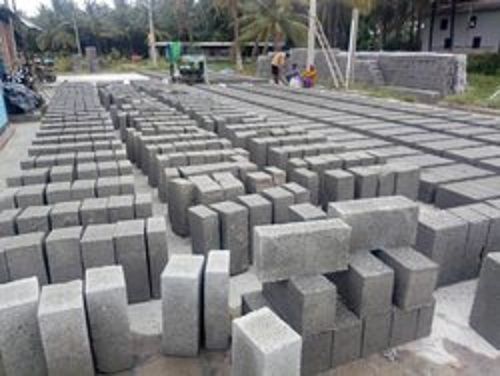 Weather And Crack Resistance Gray Hollow Bricks For Construction Use  Compressive Strength: 56 Megapascals (Mpa )