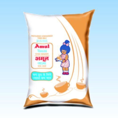 Farm Fresh Enriched With Proteins Natural Healthy And Creamy White Amul Cow Milk