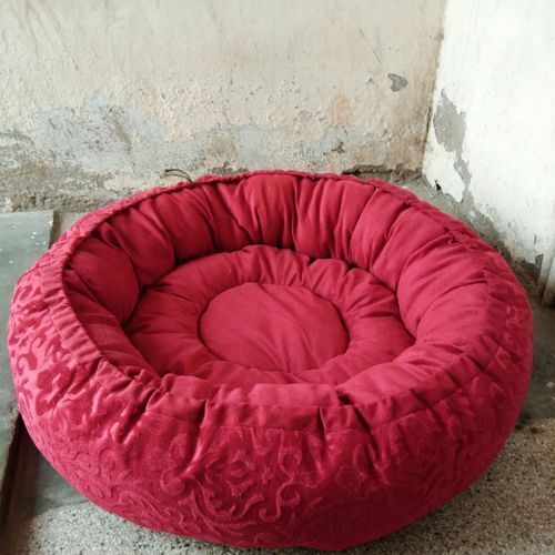 Soft And Comfortable Round Shape Red Dog Foam Bed