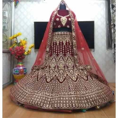 Buy Gold Heavy Designer Bridal Wedding Wear Velvet Lehenga Choli | Bridal  Lehenga Choli