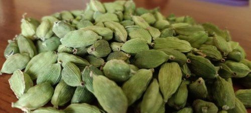 8 Mm Size Bold 100% Organic Dried Aromatic Whole Green Cardamom Shelf Life: 12 Months