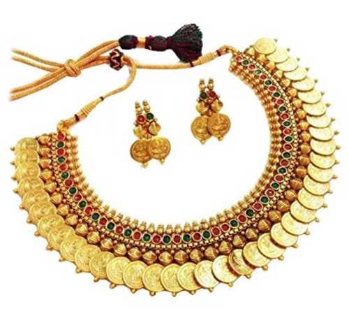 Women Skin Friendly Beautiful Elegant Look Light Weight Gold Stone Neckless Set