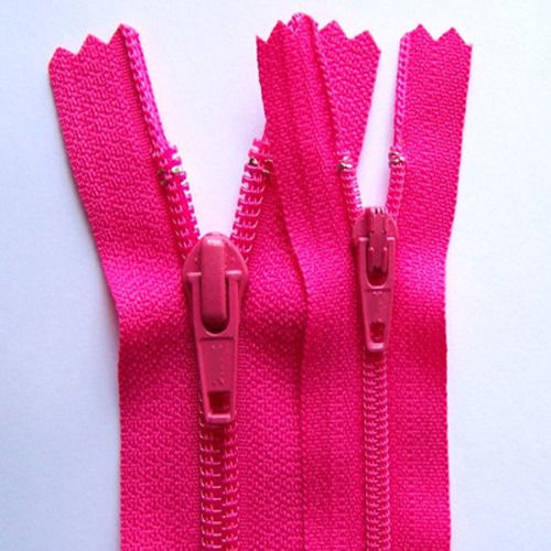 Lightweight Strong And Heavy Duty Easy To Use Pink Resin Zippers Length: 6 Inch (In)