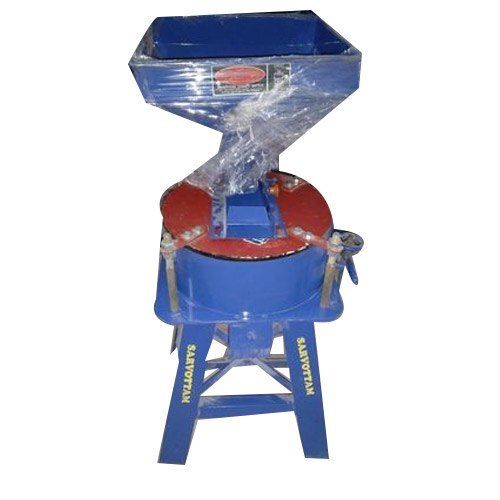 Long Durable Semi Automatic Flour Mill Machine For Commercial And Domestic Capacity: 50 Kg/Day