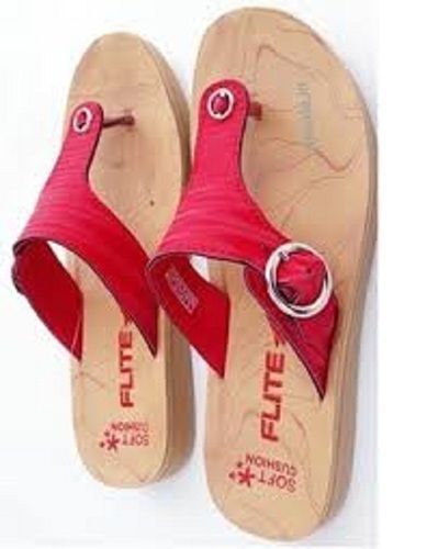 Womens Light Weight And Durable Flexible Beautiful Casual Red And Cream Round Toe Slipper 