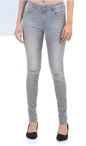 Grey Comfortable And Washable Relaxed Fit Mid-rise Slash Knee Jeans, For Women