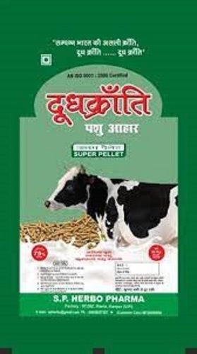 100 Percent Pure Rich In Proteins Fresh And Healthy Super Cattle Feed For Animals