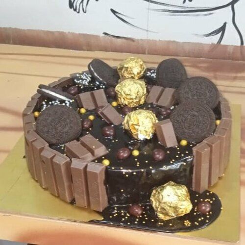 Candied And Delicous Eggless Real Kit-Kat Bar Chocolate Cake