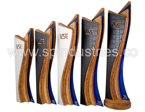 10-14 Inches Brown And White Corporate Trophies