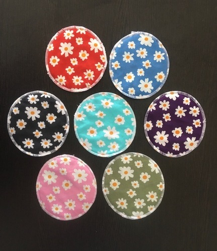 पोर्टेबल 100% कपास अत्यधिक शोषक गोल और अंडाकार आकार पुन: प्रयोज्य मातृत्व स्तन पैड