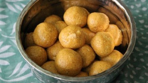 Tasty And Delicious No Artificial Colors Indian Sweet Round Laddu