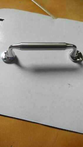 Stainless Steel Pull Type Door Handle, Chrome Finish And Silver Color Size: As Per Customer