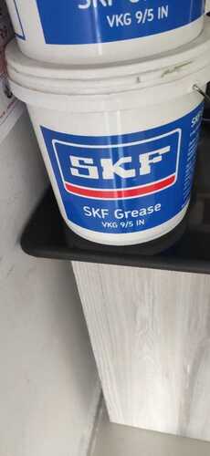 Skf Grease In Pale Yellow Color For Heavy Vehicles, 5-10Kg Size, Water Resistant Pack Type: 5-10 Kg